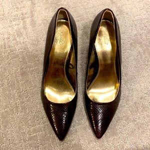 Oxe blood / burgundy / red heels